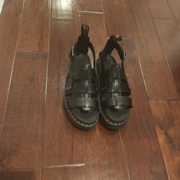 Men's Dr. MARTENS TERRY LEATHER STRAP SANDALS - Picture 12 of 16